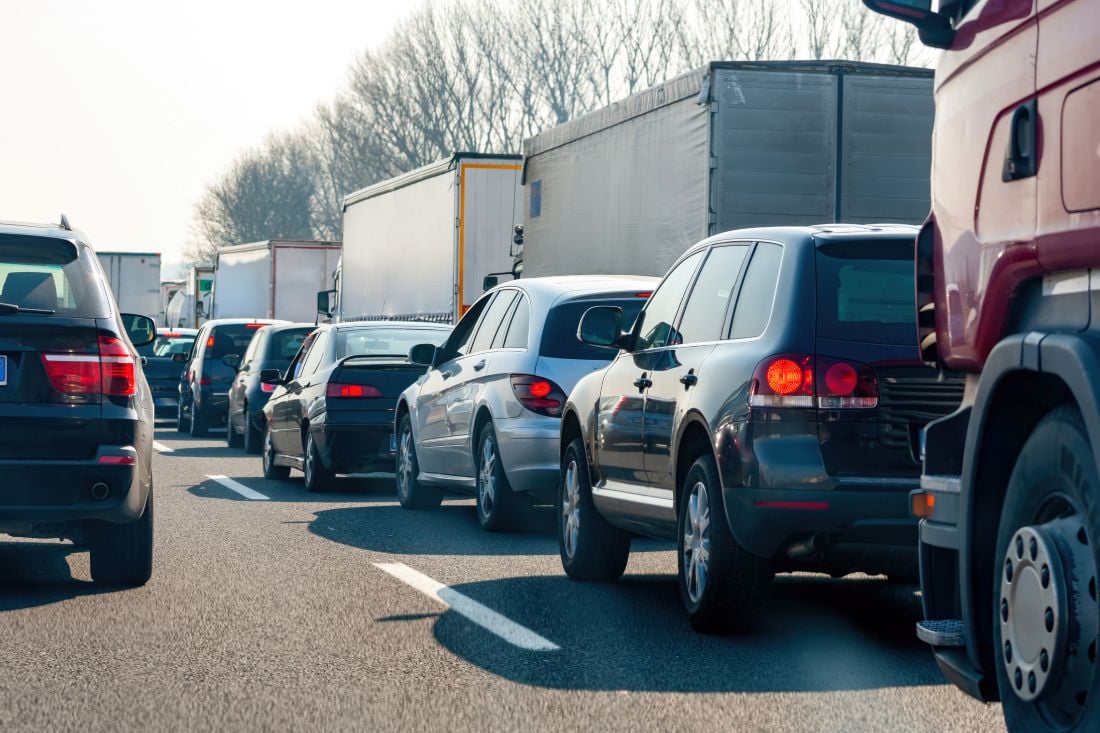 Three-vehicle crash on I-83 southbound in Shrewsbury Township